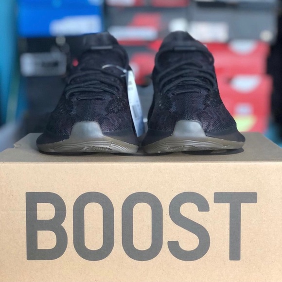 Yeezy 380 "Onyx" - Picture 3 of 6